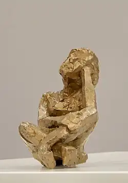 Eine sitzende nachdenkliche Frau: Diese Plastik aus Bronze ist künftig die Trophäe, die beim Bachmann-Preis verliehen wird.