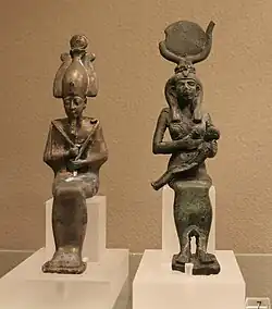 Statuetten des Osiris und der Isis mit Horus