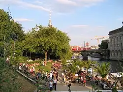 Ältester Spreestrand gegenüber der Museumsinsel, Blick spreeaufwärts