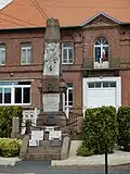 Gefallenendenkmal vor der Mairie