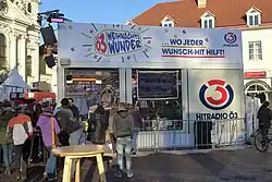 Das gläserne Studio des Ö3-Weihnachtswunders 2015