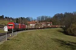Güterzug mit zwei ÖBB 2016 bei Ödgraben