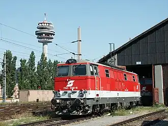 2143 036 vor der Lokremise in Wien Ostbahnhof