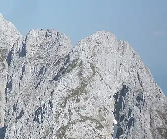 Östliche (links) und Westliche Hochgrubachspitze (rechts) von Nordwesten.