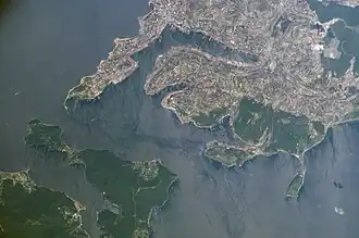 Luftbild der Meerenge