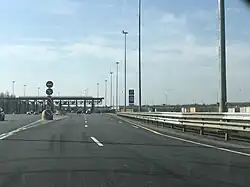Mautstelle bei der Autobahnausfahrt Weliki Nowgorod