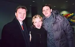 Totmjanina und Marinin mit Trainer Oleg Wassiljew, 2004