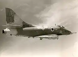 Eine A-4H/N Skyhawk Ayit der 140. Staffel „Golden Eagle“, ca. 1973 noch auf der Basis Etzion im Sinai