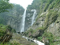 Penglai-Wasserfall (23.598194444444120.70811111111)