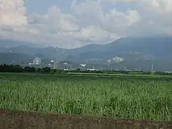 Ansicht von Gukeng (im Hintergrund das Riesenrad der Jianhushan-Welt)