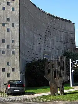 Beethoven-Saal, konkave Außenmauer