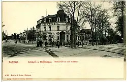 Runde Vorgängerstation vor dem Hotel „Zu den Linden.“ (1903)