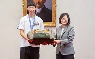 Peng Ming-yang (links) im Jahr 2021