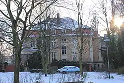 Villa Ullstein, Derfflingerstraße 6