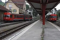 Gais: links Zug nach Altstätten, rechts Zug aus Appenzell nach St. Gallen