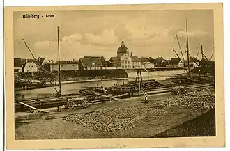 Hafen Mühlberg mit der Kirche im Hintergrund (1908)