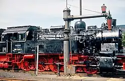 Abschiedszuglok 094 540 beim Wasserfassen in Gönnern (1972)