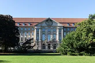 Gerichtsgebäude im Kleistpark