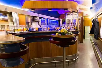 Bar im Clubwagen