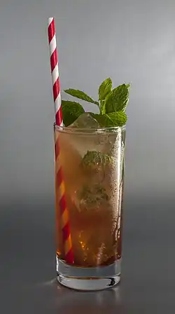 Sloppy Joe’s Mojito (Mojito-Variante mit Granatapfelsirup)