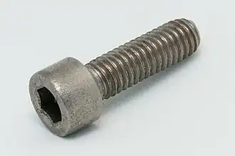 8. zylindrischer Rand