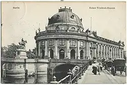 Kaiser-Friedrich-Denkmal vor dem heutigen Bode-Museum in Berlin (zerstört)