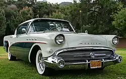 Buick Roadmaster 4-door Sedan (1957)