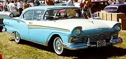 Ford Custom Limousine Modell A7 (1957)