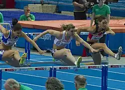 Lucie Škrobáková (Mitte) wurde die Halbfinalteilnahme durch eine gedopte Sportlerin verwehrt