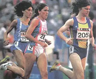 PattiSue Plumer (Mitte, in einem Rennen des Jahres 1989) erreichte Platz fünf