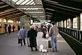 Bahnsteig der U1, der Fahrtzielanzeiger ist 1992 noch immer als Linie 1 beschriftet