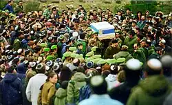 Beerdigung eines der Opfer unter großer Anteilnahme