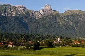 Amsoldingen mit Stockhornkette