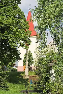Kreuz und Glockenturm