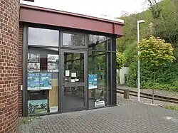 Eingang zum Museum (Gleisseite), Mai 2010