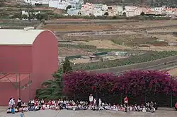 Sporthalle und „Cancha“ zum Dia de Canarias