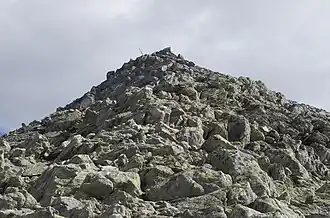 Granitblöcke des Sidelhorn-Gipfels auf dem Bergweg vom Grimselpass her