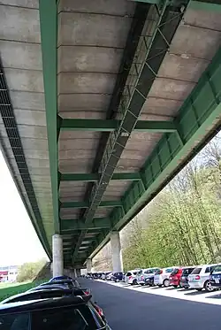 Die Autobahnbrücke der A12, das Wahrzeichen von Flamatt