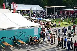 Schlange stehen für kulinarische Leckerbissen