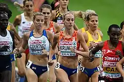 Melissa Courtney (Zweite von links) – Platz fünf