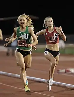 Jessica Hull (links) Rang acht in 4:01,80 min