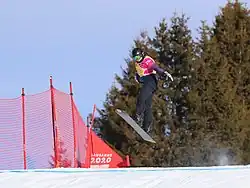 Zsófia Vincze beim Team-Ski-Snowboard-Cross-Wettbewerb