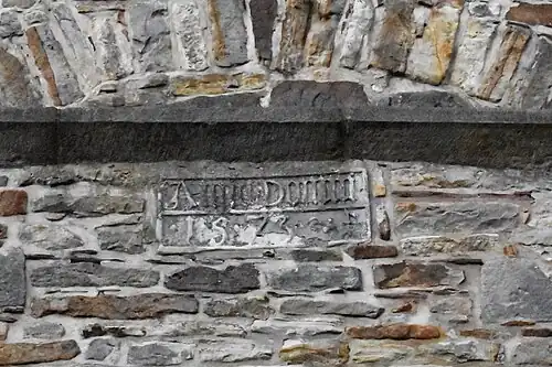 Die Bauzeit der Kirche ist in Stein festgehalten: Anno Domini 1573