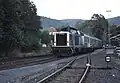 211 035 wartet mit Zug N 7608 in Warmensteinach auf die Abfahrt nach Bayreuth, 1991