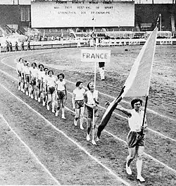 Lucienne Laudré (hier als Fahnenträgerin bei den 4. Frauen-Weltspielen) erreichte Platz zwölf