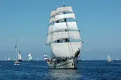 Jüngere Takelung mit geteilten Mars- und Bramsegeln bei der Astrid