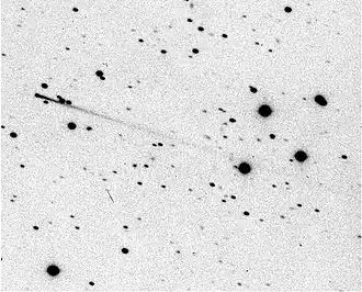 Aufnahme des Asteroiden mit sichtbarem Schweif durch das La-Silla-Observatorium (August 1996)