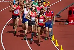 Erster Vorlauf: Die Läufer auf der Strecke