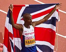 Ungefährdeter Favoritensieg für Mo Farah, der hier nach seinem Sieg über 10.000 Meter seinen zweiten Titel errang