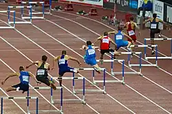 Auf der Gegengeraden lag das Läuferfeld noch dicht zusammen